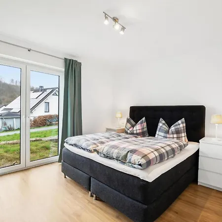 2 Bedroom Stunning In *