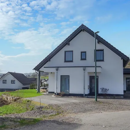 2 Bedroom Stunning In Attendorn