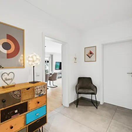 Apartment 2 Bedroom Stunning In